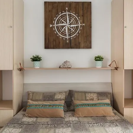아파트 House Borgo Pio 195 *